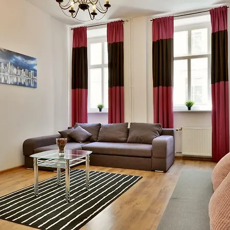 K&m Castle Kielbasnicza Apartman